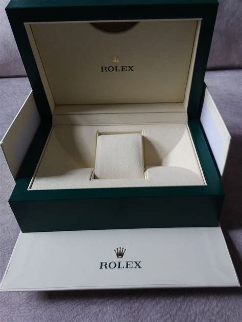 authentic rolex watch box.